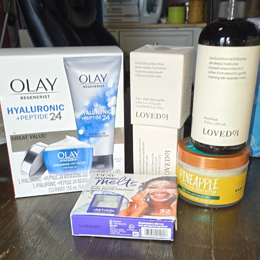 ♡♡♡ OLAY Regenerist Tree Hut Loved01 Bundle All Brand New